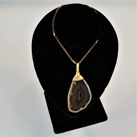 Natural Tan Agate Stone Slice Polished Geode Pendant Gold Tone Chain Necklace - Picture 6 of 6